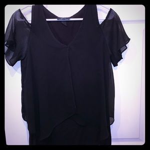 BCX size medium black flowy top